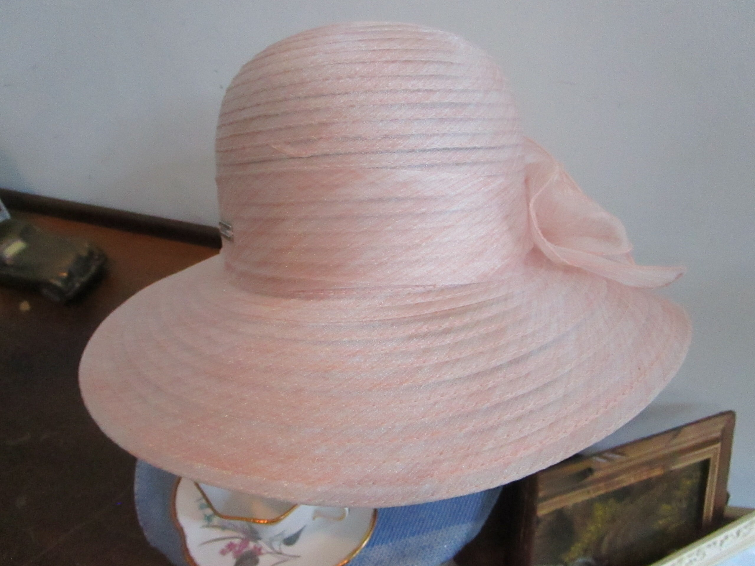Ellen Tracy Womens Pale Pink With Large Side Bow Wide Brim 