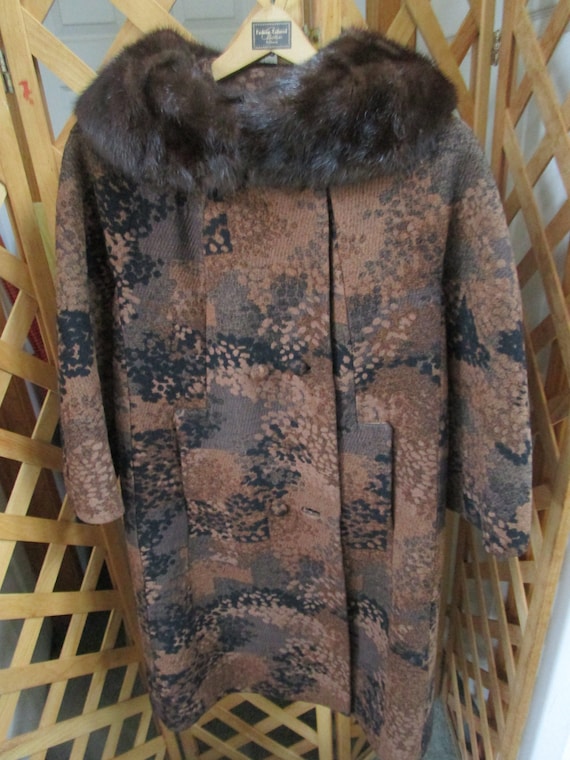 Womens Brocade  Tapestry  Coat Mink Collar  Beauti
