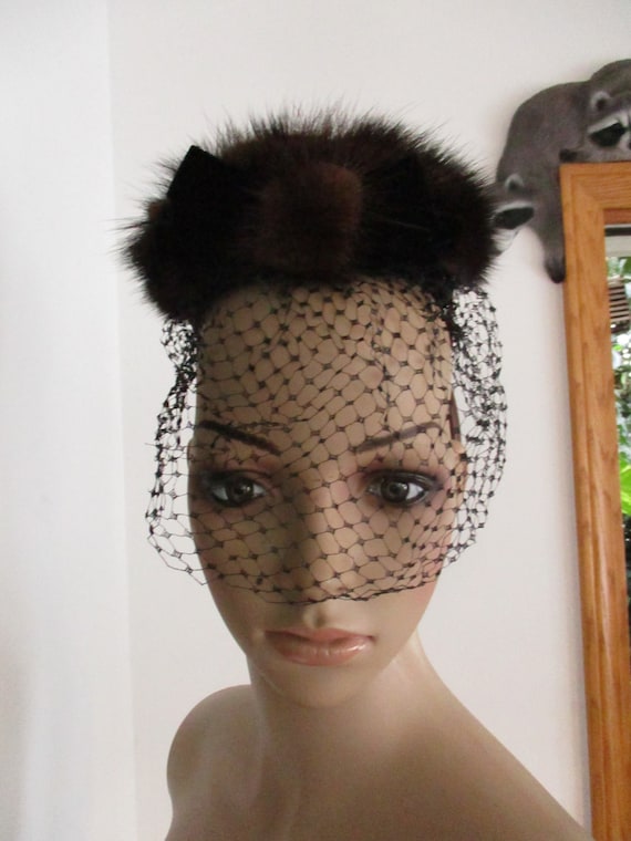 Vintage fur pillbox hat with combs Vintage Retro Mink Pill Box Hat Held on With Hair Combs With  main image 2