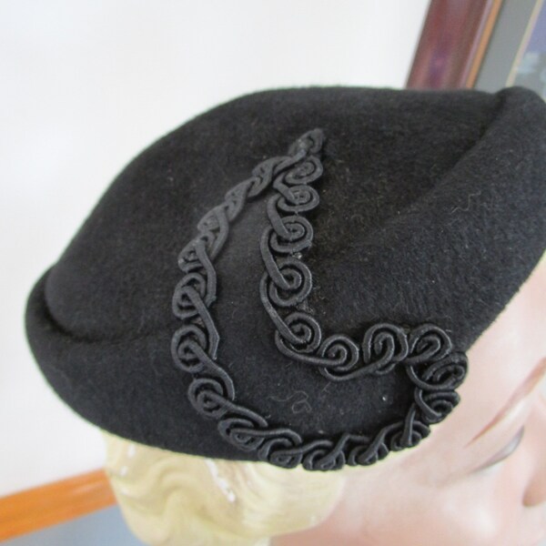 Vintage Women's Black with Detail Piping Wool a Glenover Henry Pollak Design Hat