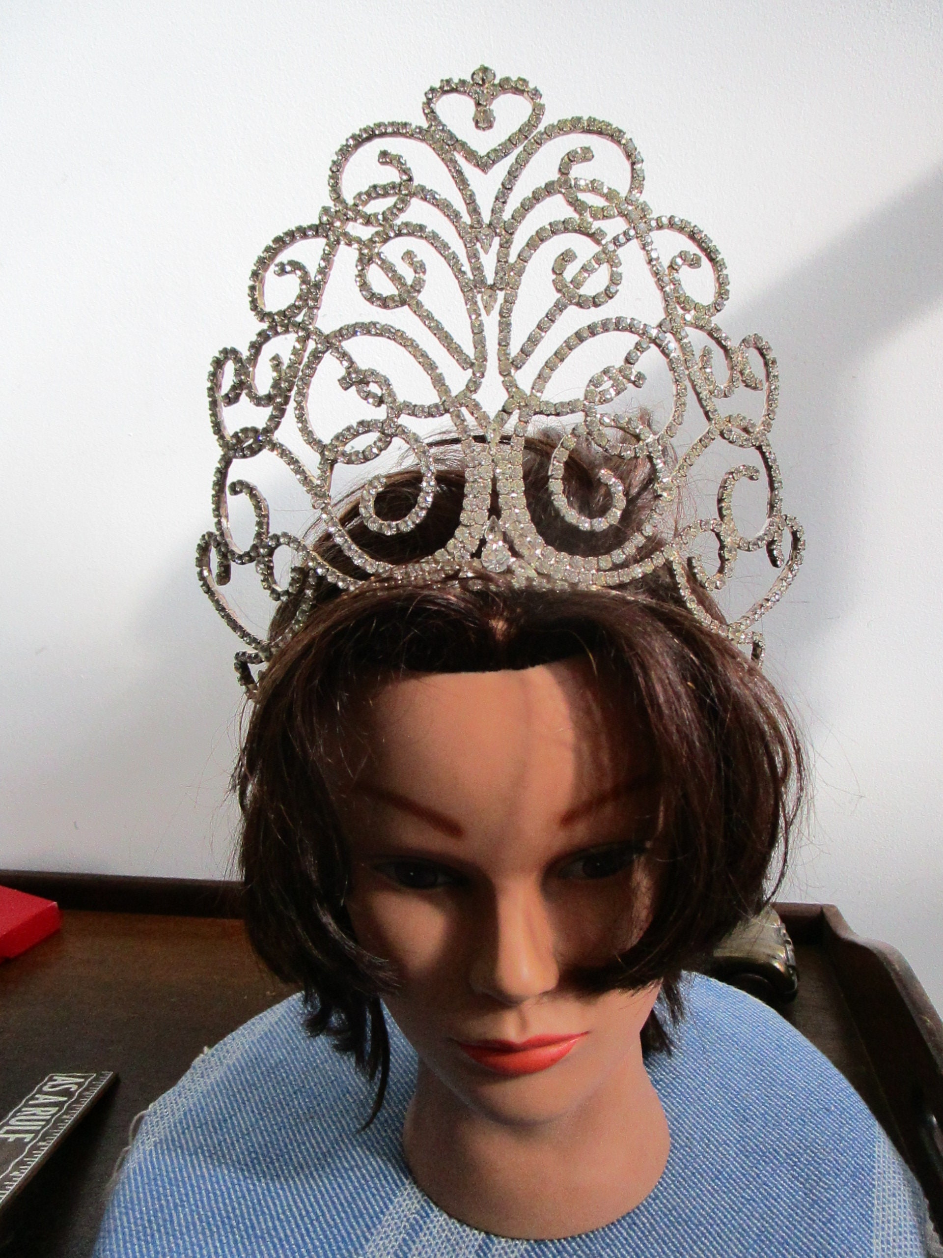 Vintage Crystal Rhinestone Wedding Pageant Quinceanera Tiara  display picture 2
