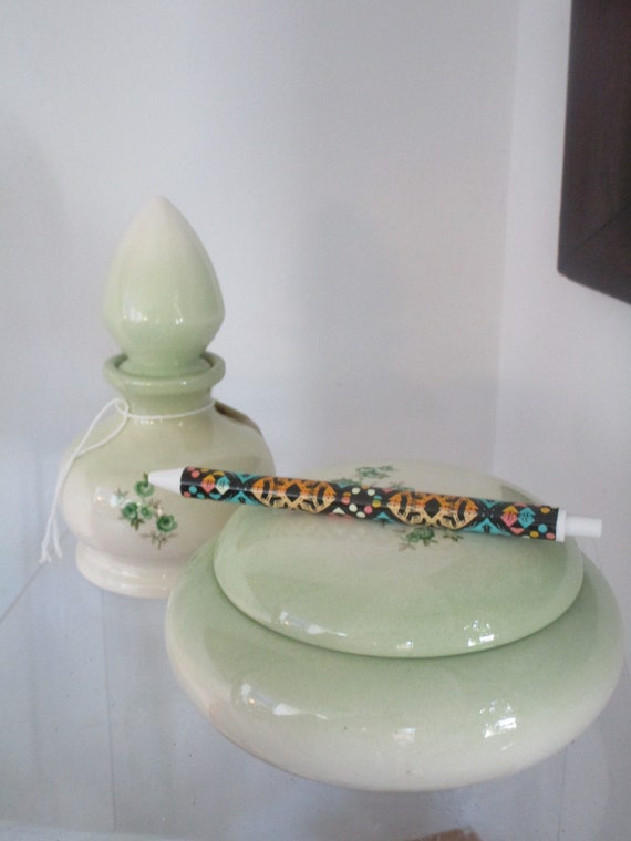 Two  Piece Green Floral  Ceramic Vanity Set - image 7