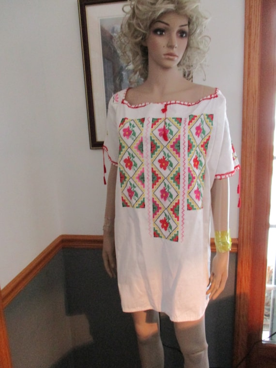 Womens White Cotton Embroidered Vintage Womens Sh