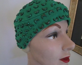 Vintage Green Beaded Flapper Style Cloche  Women's Hat