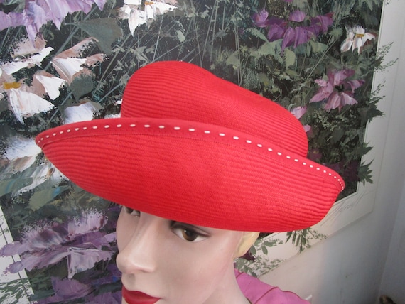 Vintage bright red Women\'s Hat 70s Red Doeskin Felt Women Hat Small 21 1/2 Inches Vintage  main image 3