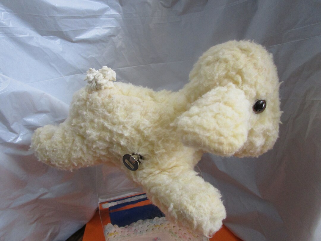 Vintage Little Lamb Wind up Musical Sleeping Baby Lamb With Head