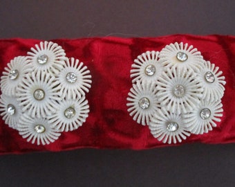 1950's Multi Floral White Flowers with Rhinestones Clip on Earrings