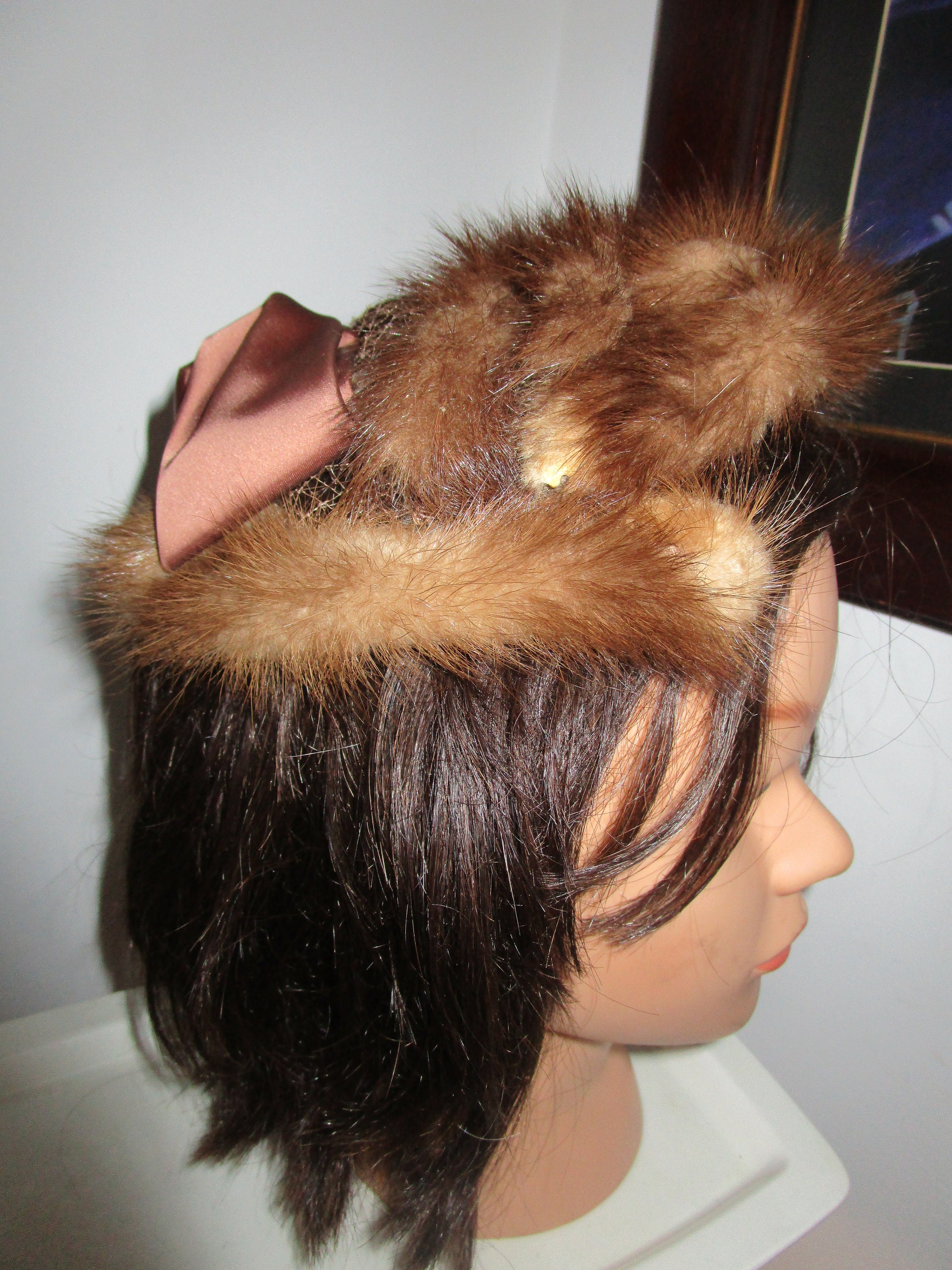 Vintage 1960s Boutique Christine Original NYC Cream Fuzzy Pillbox Hat Mod Fab Vintage Fur Pillbox Hat: 1950s Women Midcentury Retro Fall  main image 2