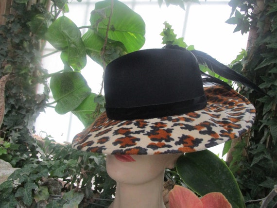 Red Women\'s Felt Fedora Hat with Black Feather Accent Leopard detail Leopard Cheetah Red Bottom hat Fedora – Tomgfashion main image 3