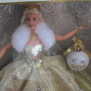 Vintage Mattel “Celebration Barbie” 2000 Collectors Special Edition #28269 New Old Stock