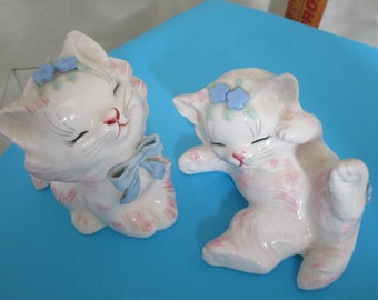 Antique Lefton Exclusives Japan  Kitschy Playful  Kitten Figurines Blue Bows & Blue Flowers