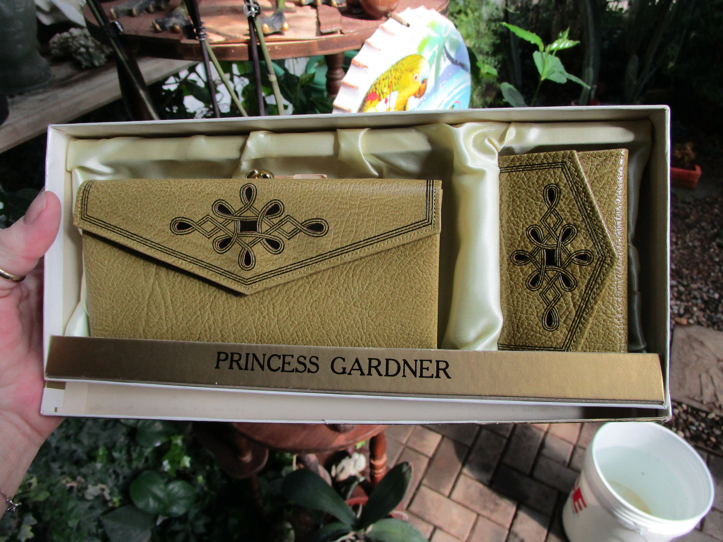 Vintage Princess Gardner Olive Green & Black Women’s Wallet Key Set in Original Box New Old Stock.