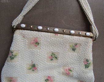 Vintage White 1960&#39;s Beaded Purse Delicate Formal Handbag
