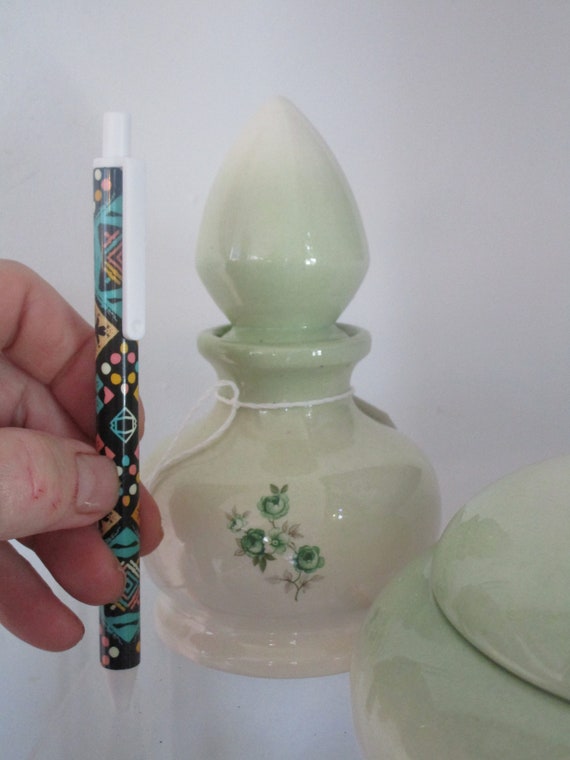 Two  Piece Green Floral  Ceramic Vanity Set - image 6