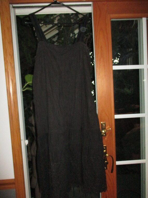 Vintage Circle Slip Women's Black Embroidered Co