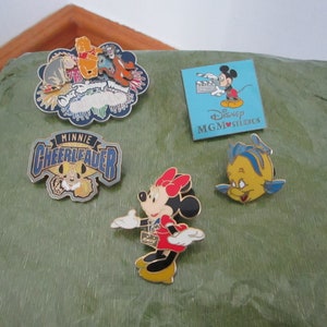 5 Walt Disney Pins Minnie,Winnie the Pooh, Eeyore, Tigger and More