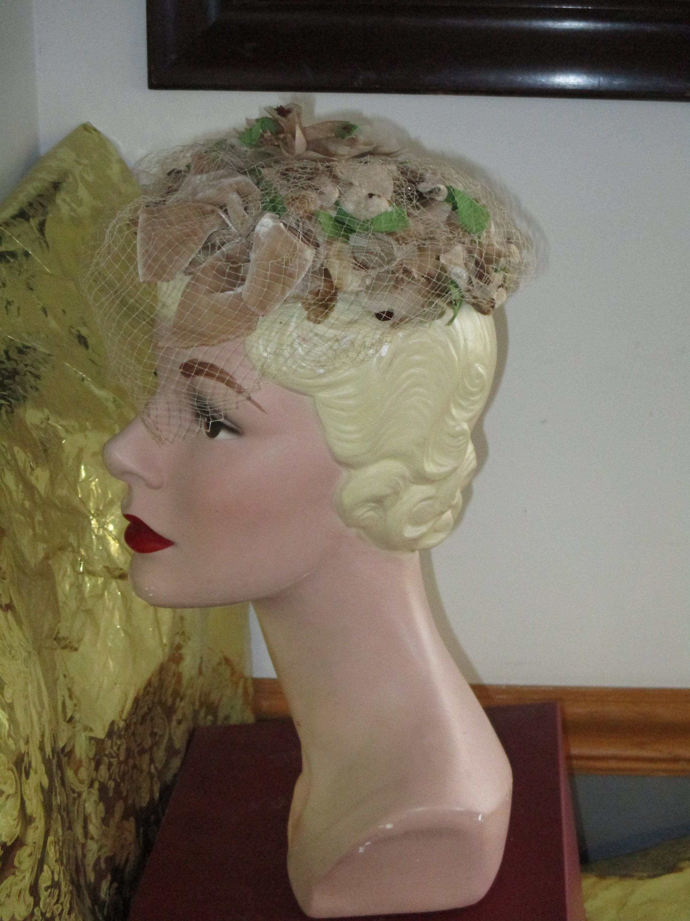 Miss Sally Victor Hat NY - Floral Topper / Pillbox vintage Clean 50's Hat