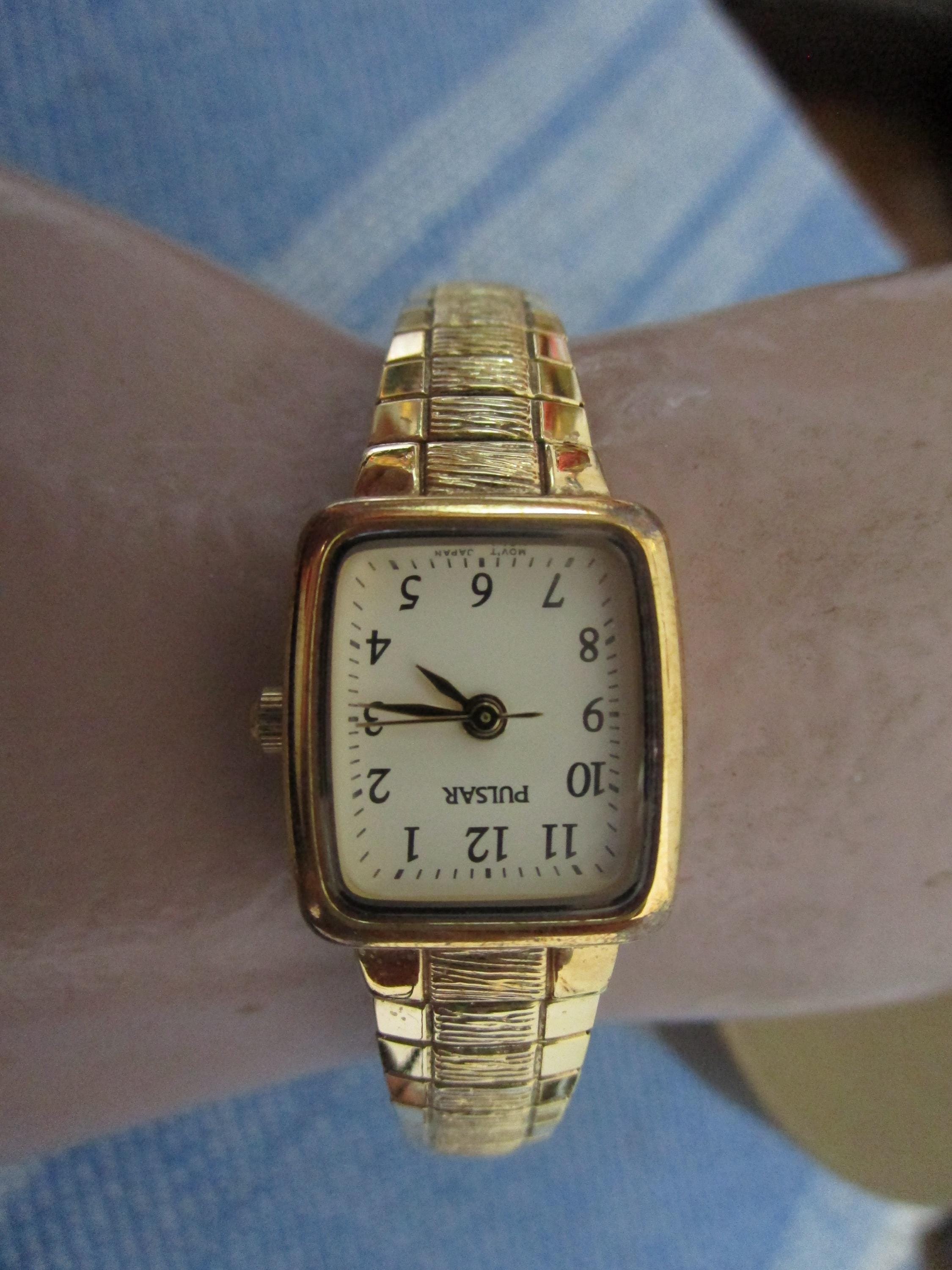 Vintage Pulsar Watch Womens Gold Tone Stretch Band New  display picture 1