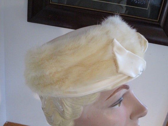 Vintage White  Satin Material  Trimmed in Fur  by… - image 7