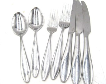 thumbnail image 2 of Oneida Stafford Stainless Steel Flatware – Satin Finish – 18/0 – CHOICE (Used) 2 of 6