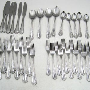 42 Pieces Pfaltzgraff PFF21 Stainless Steel Flatware