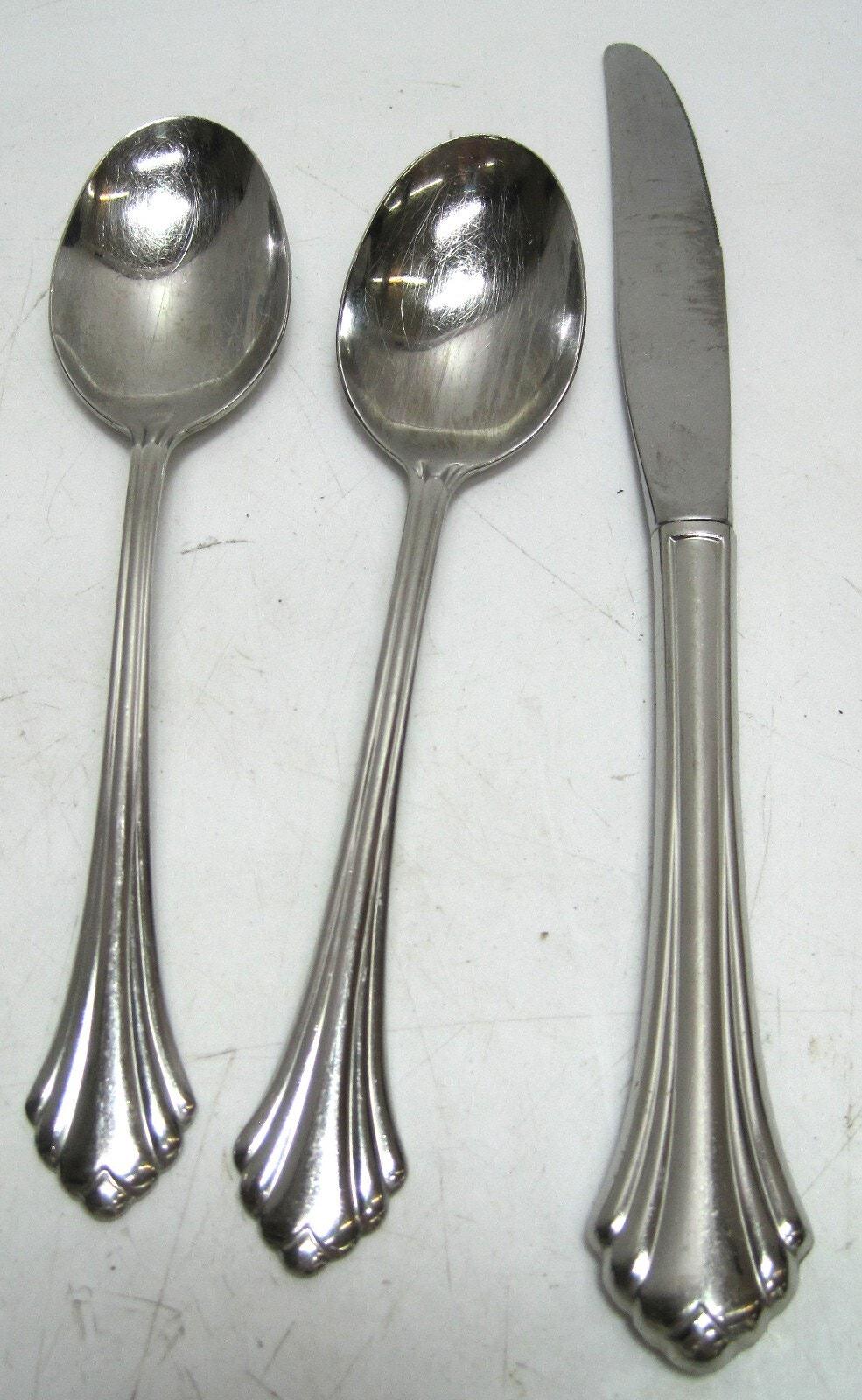 3 Pieces Oneida Bancroft Stainless Flatware Dinner knife & Soup Spoons
