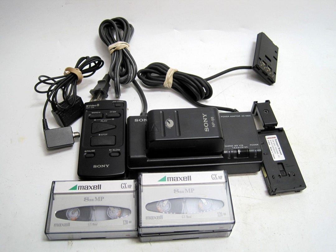 Sony Battery Charger Handycam Video 8 CCD FX330 Power Adapter Wall
