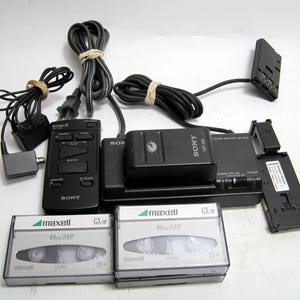Sony Battery Charger Handycam Video 8 CCD FX330 Power Adapter Wall Plug AC-V60A