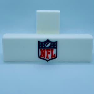 Suporte para exibição de cartões esportivos com logotipo da NFL, compatível com cartões classificados e não classificados, cartões esportivos, cartões de jogos, revistas em quadrinhos, impressão 3D personalizada