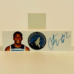 Suporte de exibição de cartões esportivos NBA Minnesota Timberwolves para cartões classificados/não classificados, cartões esportivos, cartões de jogos, revistas em quadrinhos, impressão 3D personalizada