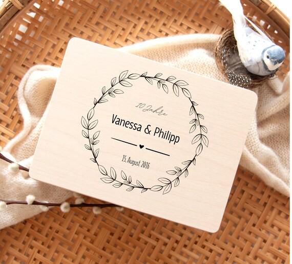 Personalisierte Erinnerungskiste zur Hochzeit mit Namen, Datum und Jubiläum | Geschenk zur Silberhochzeit, goldenen Hochzeit und Jubiläen