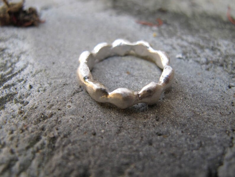 Silver wavy ring. Wavy wedding band. Stacking ring. image 2