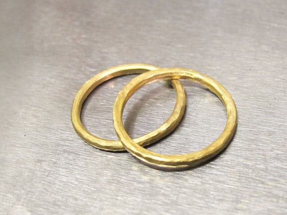 Items similar to 18k Y Gold Matching Bands on Etsy