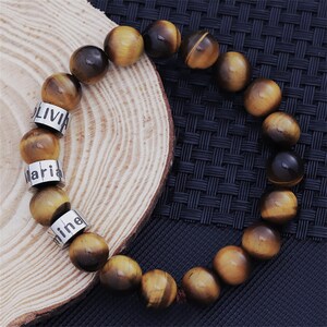 Pulsera de cuentas de piedra de ojo de tigre con nombre personalizado del 1 al 5 para la familia, regalos personalizados, pulsera con placa con nombre grabada para hombres, regalos de cumpleaños