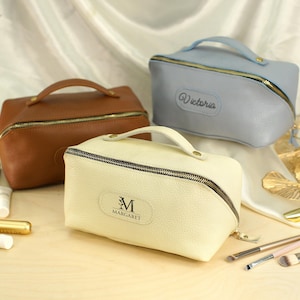 Leather Engraved Makeup Bag, Womens Personalized Dopp Kit, Large Capacity Cosmetic Bag, Custom Toiletry Bag for Her, Unique Gift for Mom