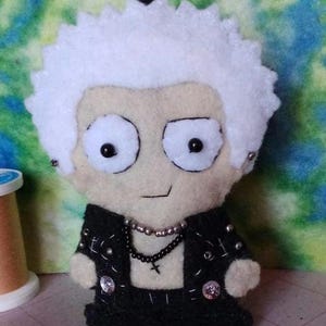 Hecho a pedido: Billy Idol hecho a mano. ¡Cortado y cosido 100 % a mano! ¡Lea las fechas de envío!