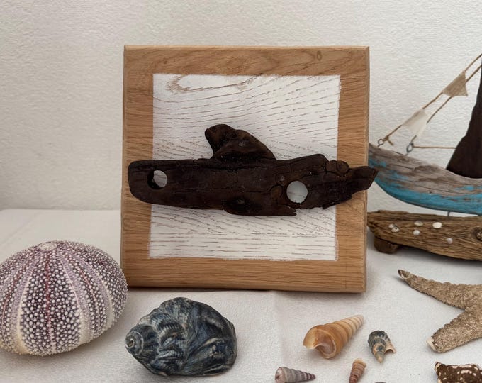 Treibholz Deko als Weihnachtsgeschenk. Deko skandinavisch als Wand Holz Deko. Ein Eichenschild als maritimes Wandbild Handmade. Boho Deko.