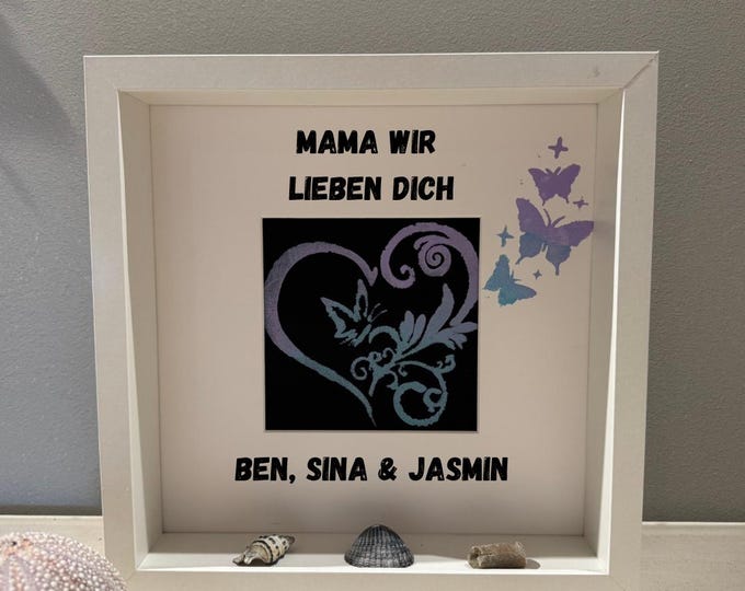 Personalisierter Bilderrahmen Weiß 27cm Deko für Fensterbank innen mit handgemalte Bilder. Handmade Geschenke - Deko mit Strandgut