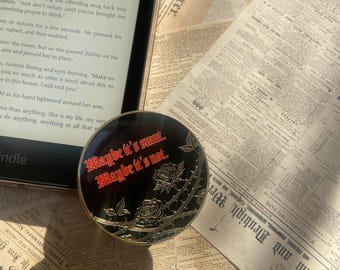 Kindle / E-Reader MagSafe Grip -- A Lady Never Tells