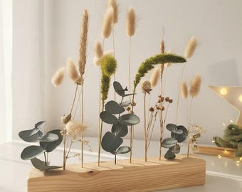 Trockenblumen-Leiste: Rustikales minimalistisches Blumenarrangement