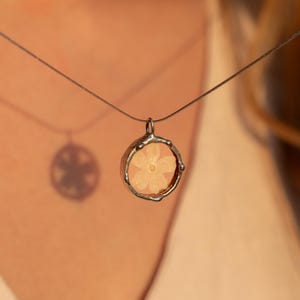 Flower Stained Glass Pendant Pressed Flower Art Floral Necklace for Women Stained Glass Ornament Dried Flower Jewelry Sister Christmas Gifts