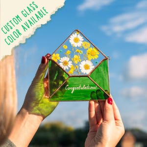 Regalos personalizados, paneles de vitrales, arte de flores prensadas, colgantes de vitrales, arte de palabras escritas a mano, letras, atrapasol de vitrales