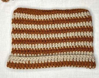 Gorro con orejas de gato a rayas color óxido y arena