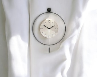 Reloj de pared de madera moderno hecho a mano / Decoración para el hogar / Diseño minimalista / Reloj único y atemporal