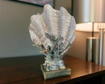Decorative Coral & Oyster Shell Vase – Coastal Home Accent, 30x22cm