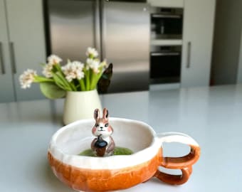 Handmade Squirrel Mug – 200 ml (6.7 oz) Ceramic Cup with Cute Squirrel Figure – Woodland Animal Lover Gift