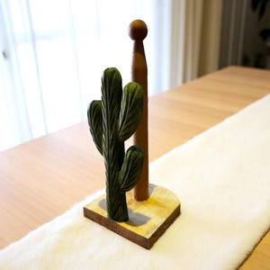Handgemachter Servietten- & Papierhandtuchhalter aus Holz - Minzgrüner Kaktus, geschnitztes Design