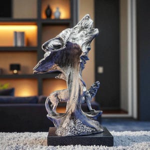 Handmade Howling Wolf Statue with Pups – Triple Wolf Decorative Figurine – 30 cm Forest Animal Sculpture