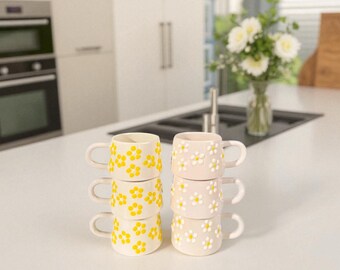 Juego de 6 tazas de cerámica hechas a mano: tazas de café con margaritas amarillas de 325 ml y tazas de té con motivos florales.