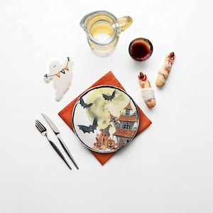 Handmade Halloween Serving Plate – 26 cm (10.2&quot;) Ceramic Decorative Plate